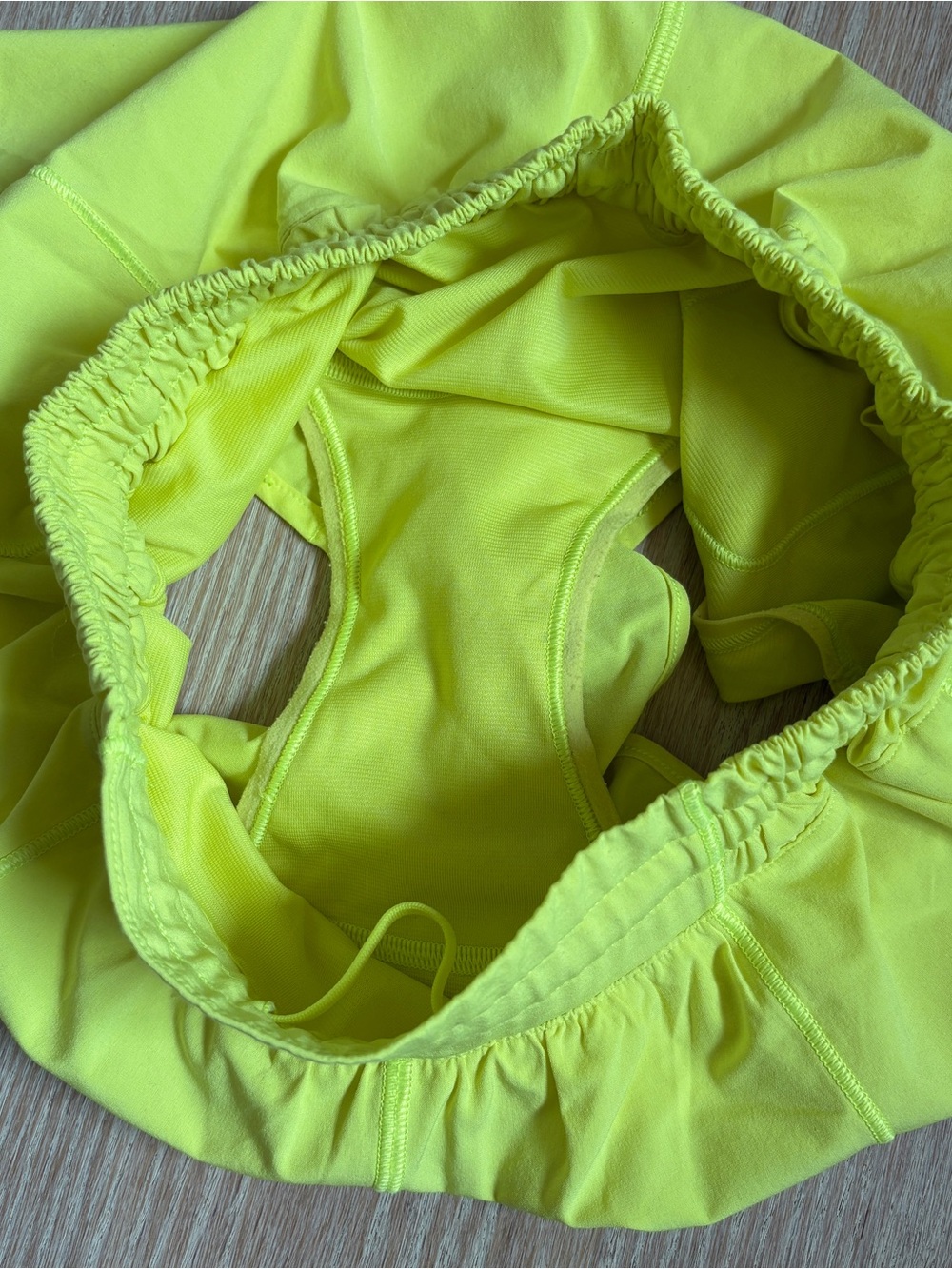 Lululemon Athletica Hotty Hot Low-Rise Lined Short 2.5 Inseam Electric Lemon - Picture 11 of 12
